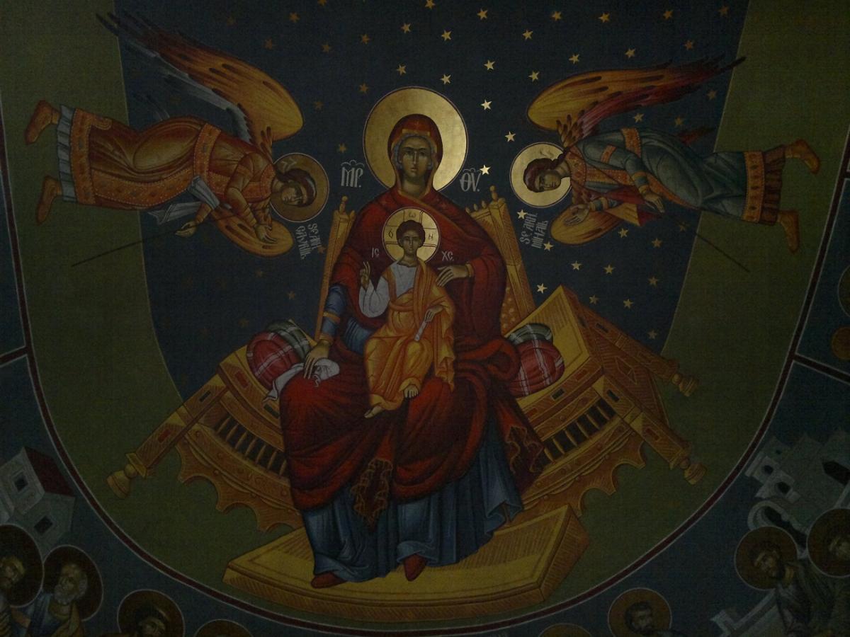 Maica Domnului cu Pruncul tronând - aspect altar (boltă)