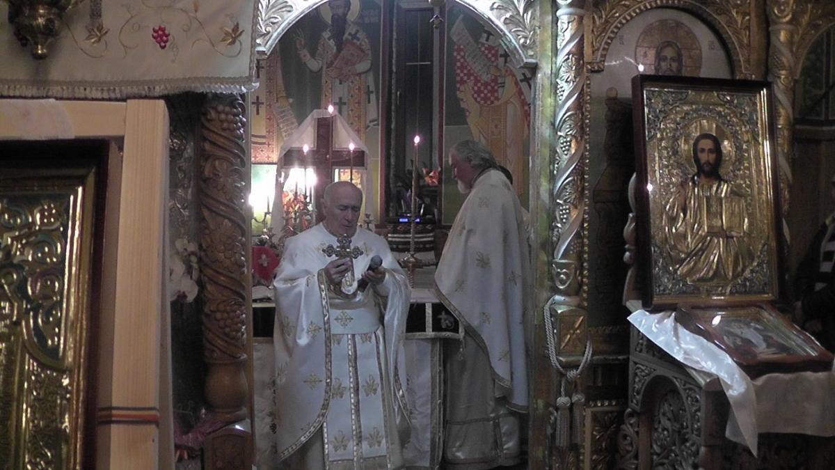 Sfânta Liturghie - Slujba Învierii (2012)