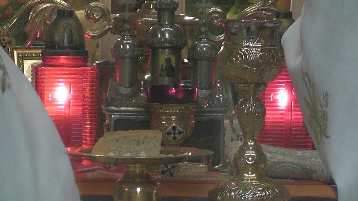 Sfânta Liturghie - Slujba Învierii (2012)