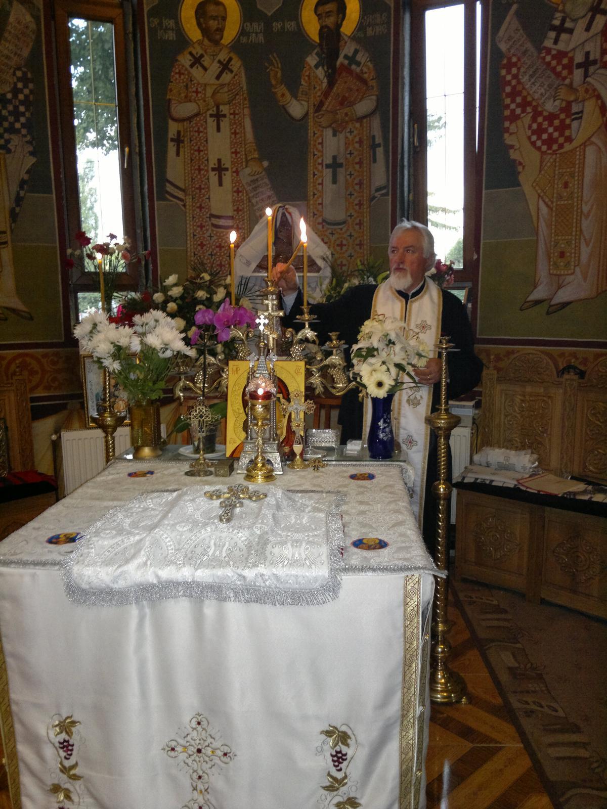 Fotografii - Sfântul Altar